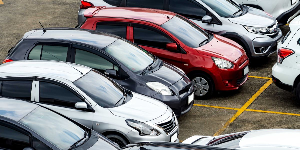 long-term and short-term car rental Dubai